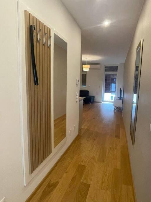 New Central Apartments Westbahnhof Wina Bagian luar foto