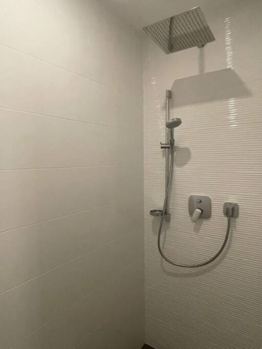 New Central Apartments Westbahnhof Wina Bagian luar foto