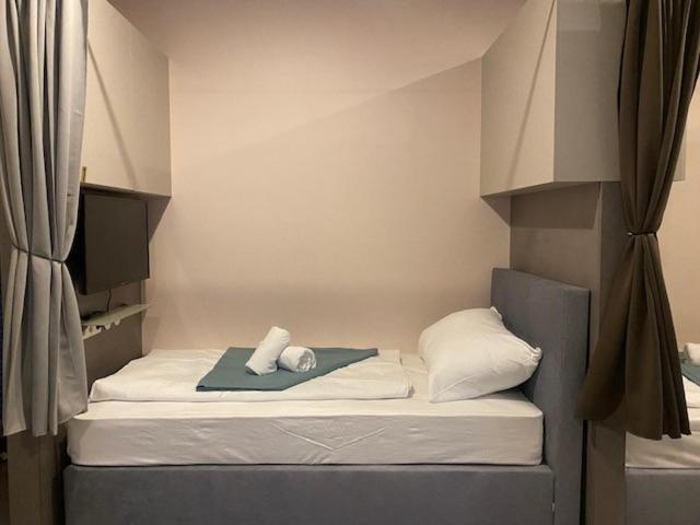 New Central Apartments Westbahnhof Wina Bagian luar foto
